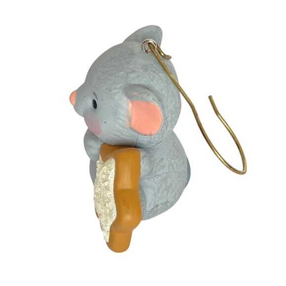 2012 Hallmark Small Mouse Holding a Sparkling Star Cookie Ornament 1.5in Tall - Picture 4 of 9